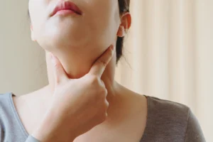 Read more about the article Signs You Might Have a Thyroid Disorder